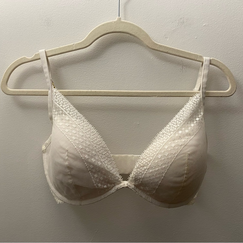 White lace Victoria's Secret underwire bra